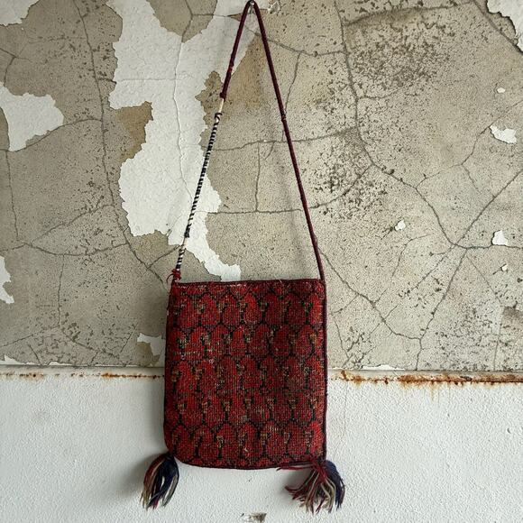 Vintage Boho Tapestry Shoulder Bag Red Woven Crossbody with Tassels Festival - Picture 2 of 8
